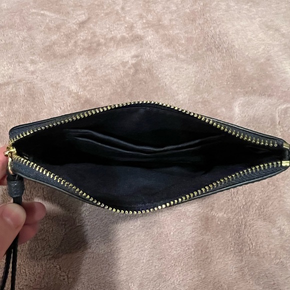 Coach Navy Blue Textured Leather Woman’s Wristlet - Picture 4 of 4